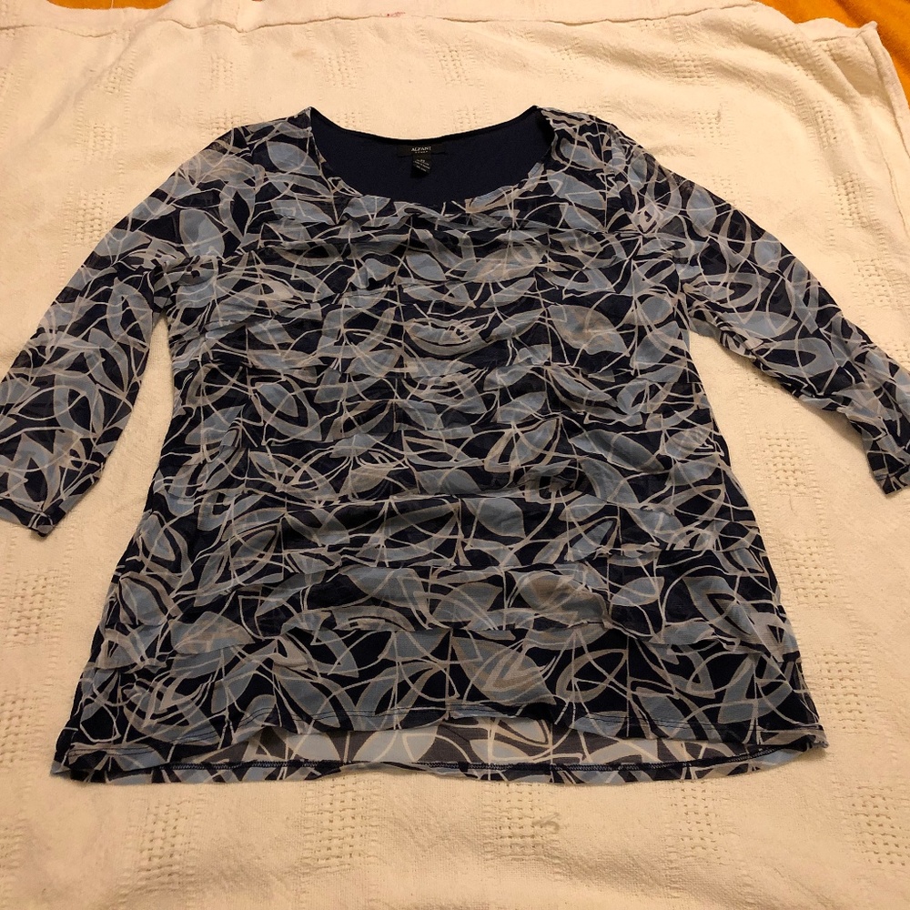 Alfani Woman 2x messh overlayer-blouse